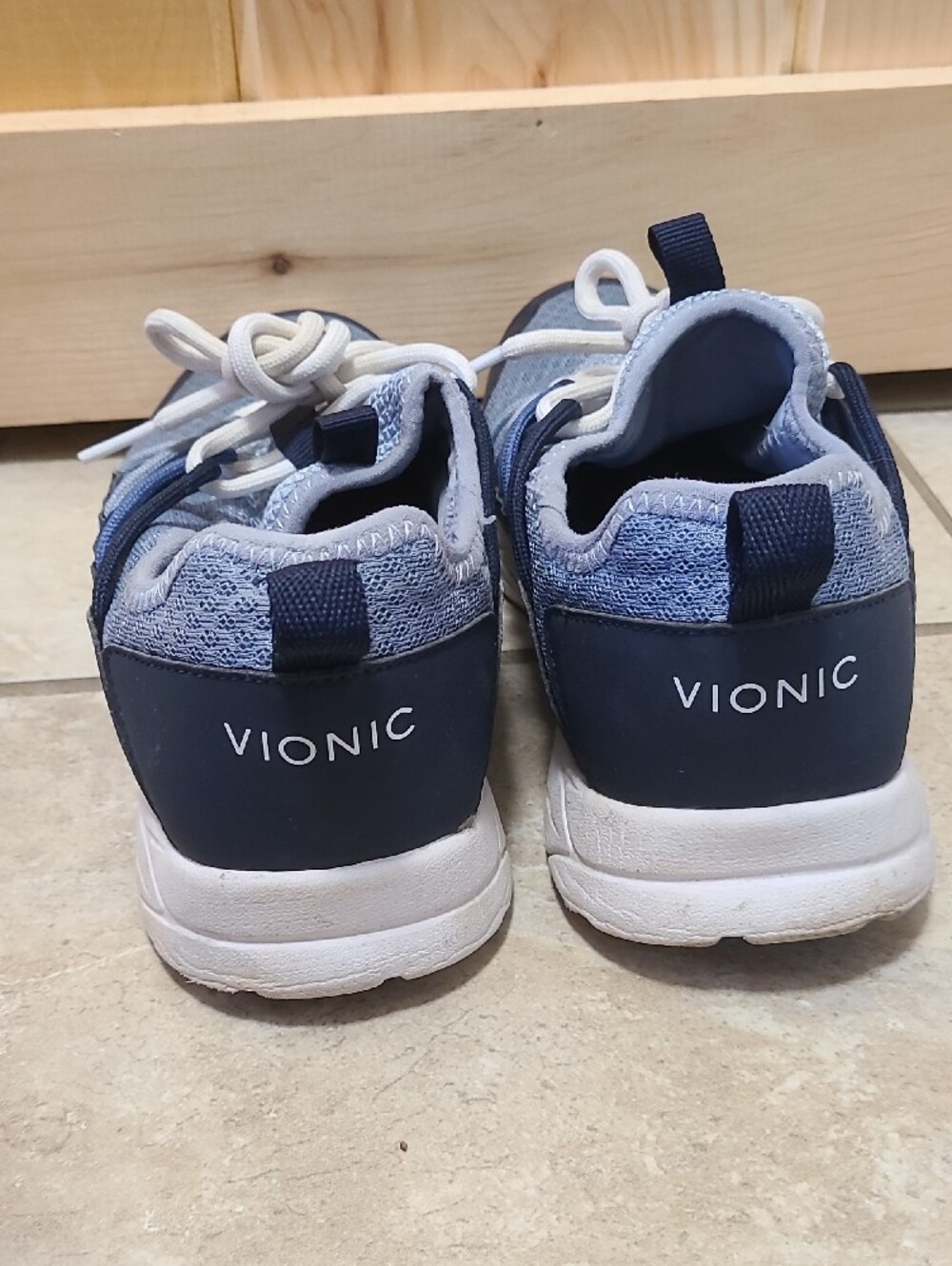Vionic Men’s Light Blue and Navy Mesh Sneakers